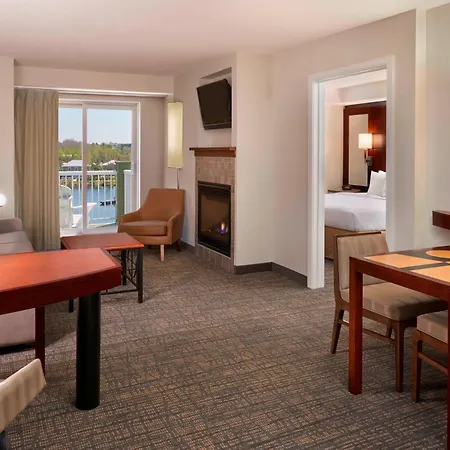 Residence Inn By Marriott Gravenhurst Muskoka Wharf Exterior photo