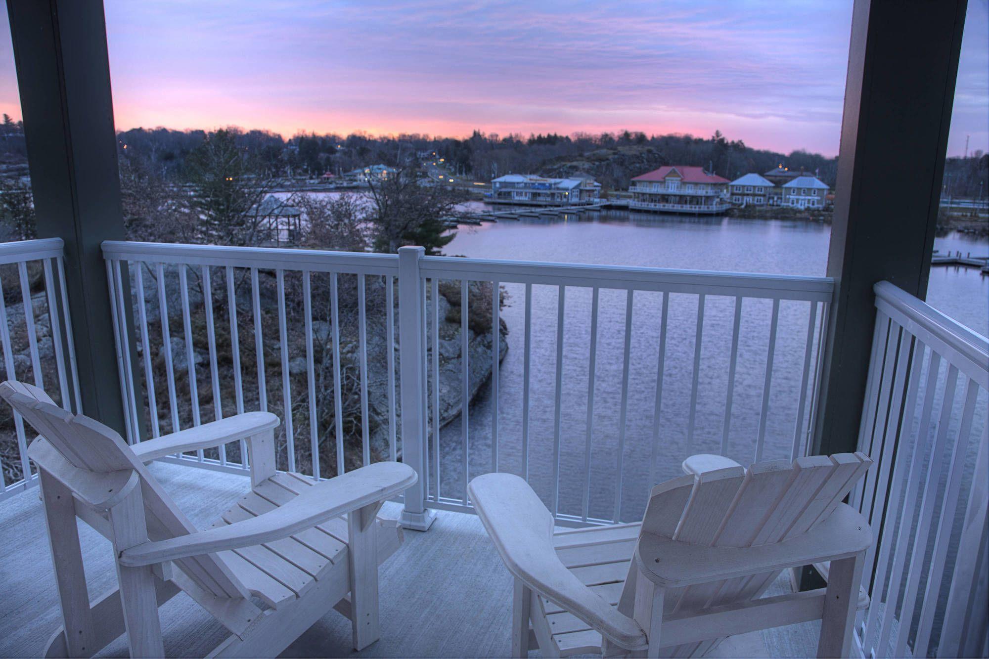 Hotel By Marriott Muskoka Wharf 3*