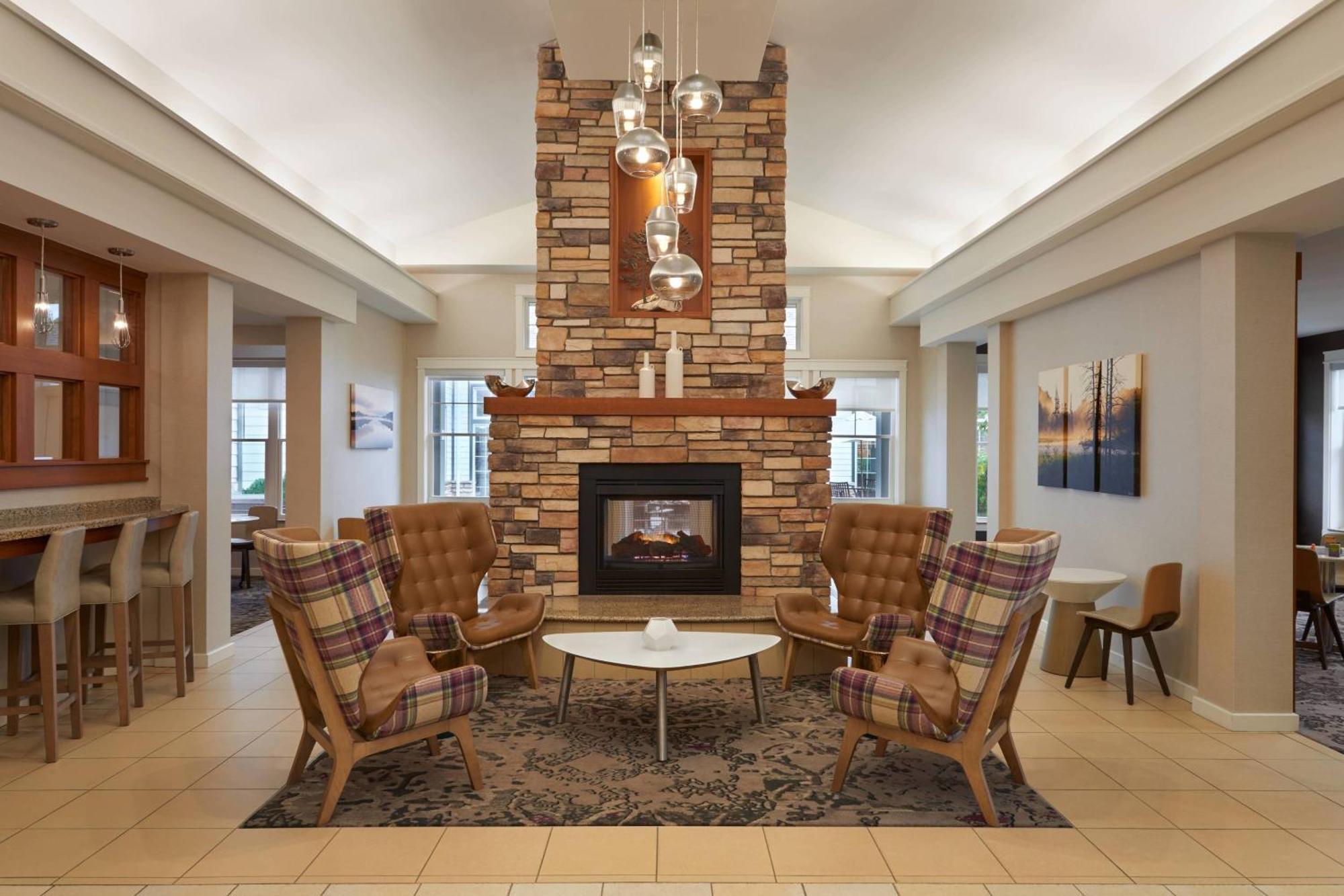 By Marriott Muskoka Wharf Hotel 3*