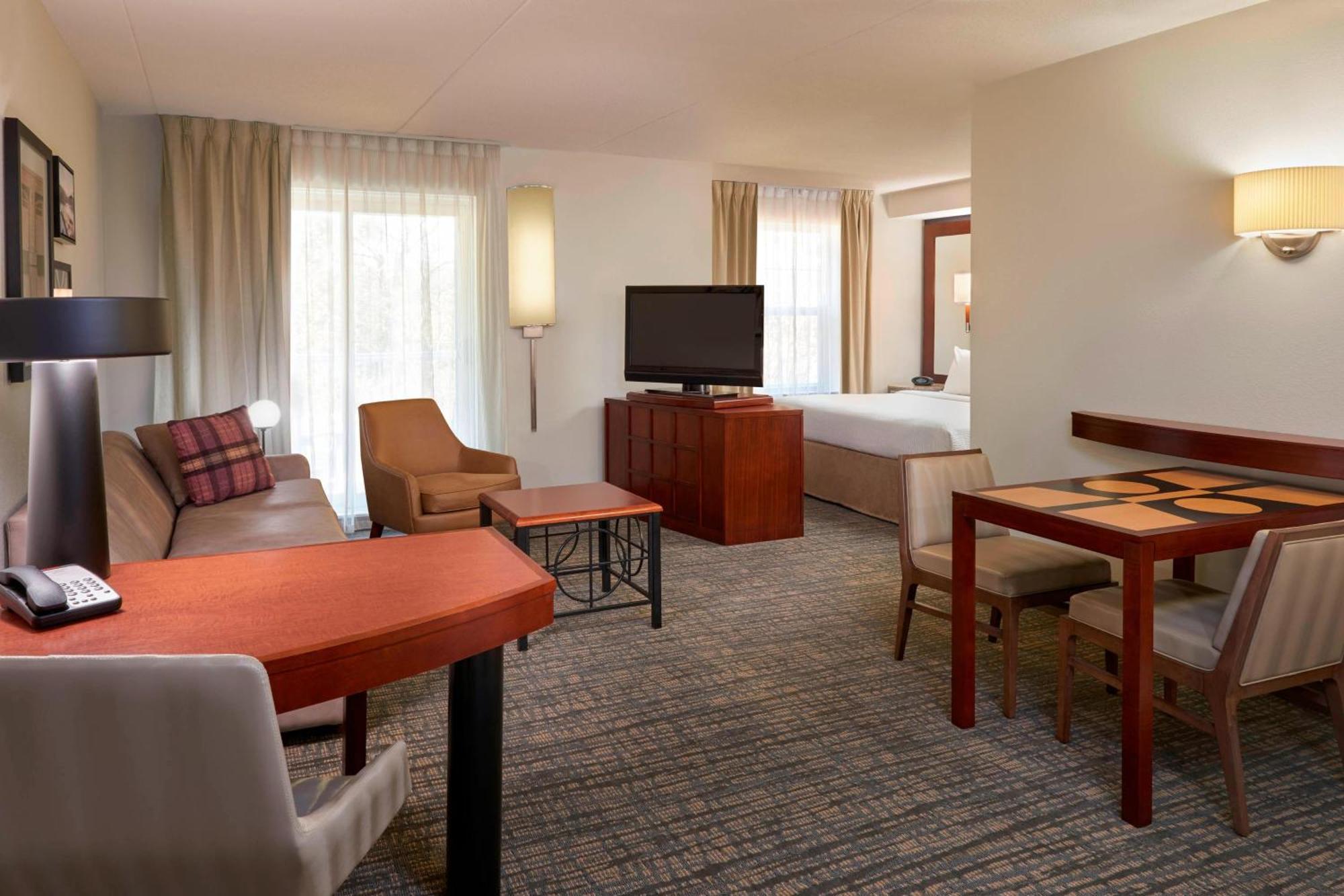 Hotel By Marriott Muskoka Wharf