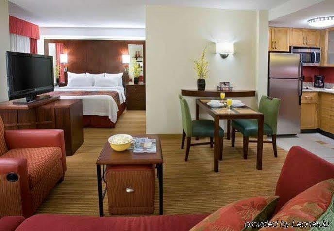 By Marriott Muskoka Wharf